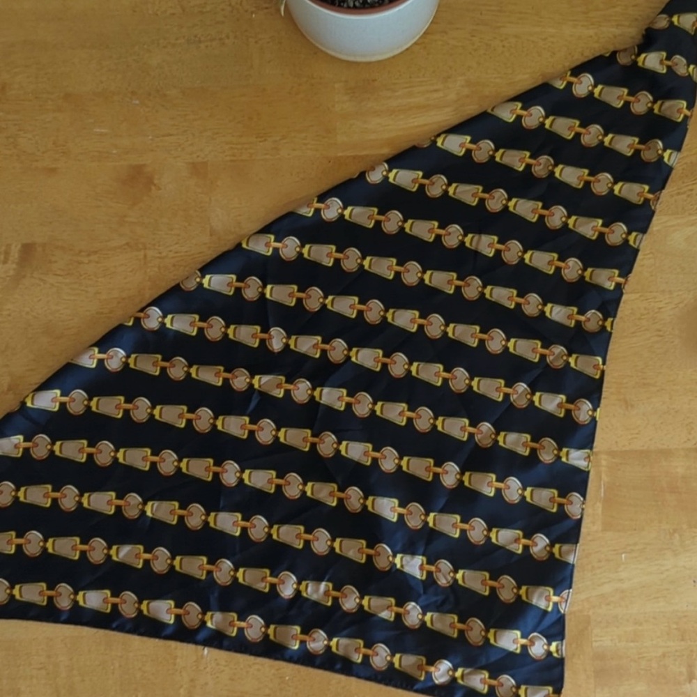 2/$20 - Black, Gold & Beige Chain Print Scarf - Great Fall Accessory - Picture 5 of 5